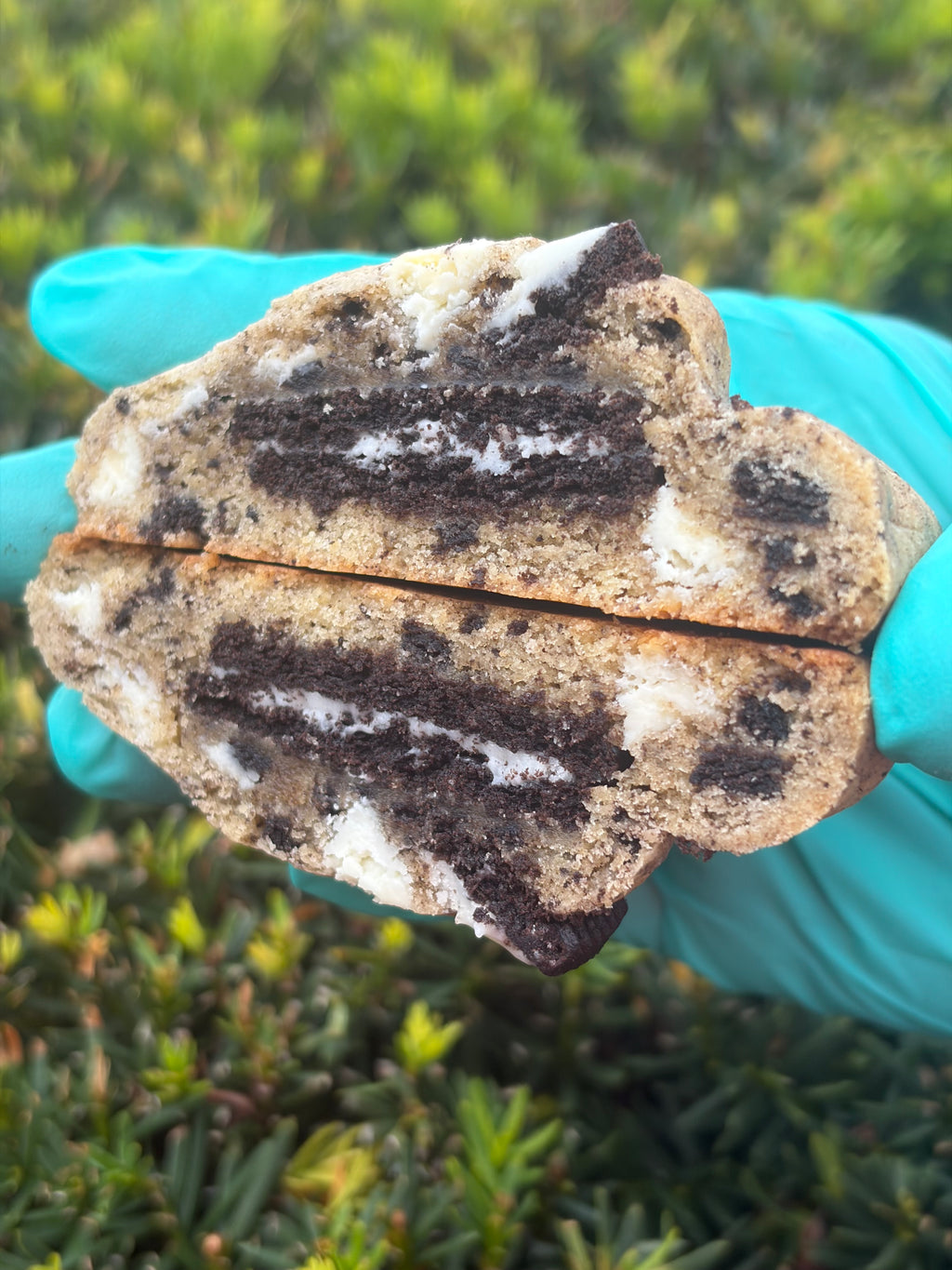 Stuffed Cookies n’ Cream Cookie 🍪